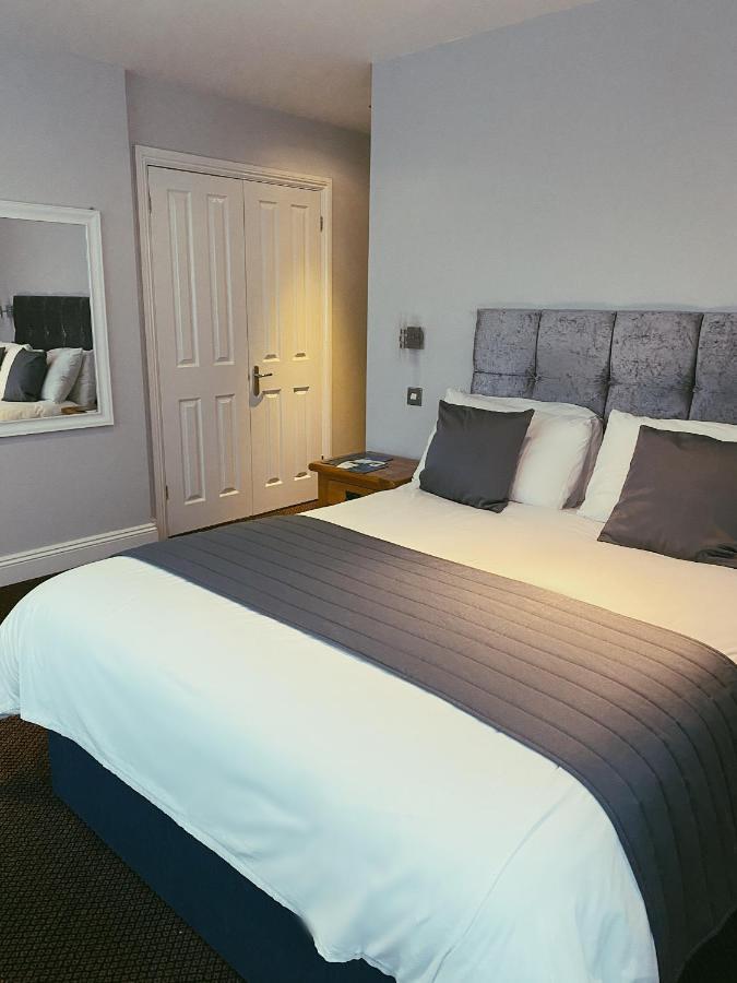 Newtown House Hotel Саут Хейлинг Екстериор снимка