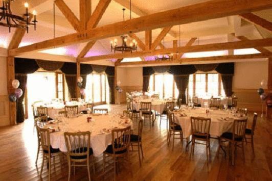 Newtown House Hotel Саут Хейлинг Екстериор снимка