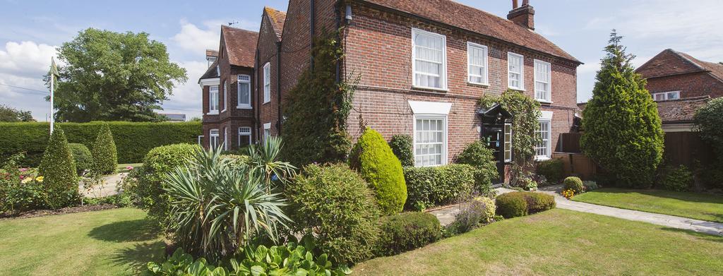 Newtown House Hotel Саут Хейлинг Екстериор снимка