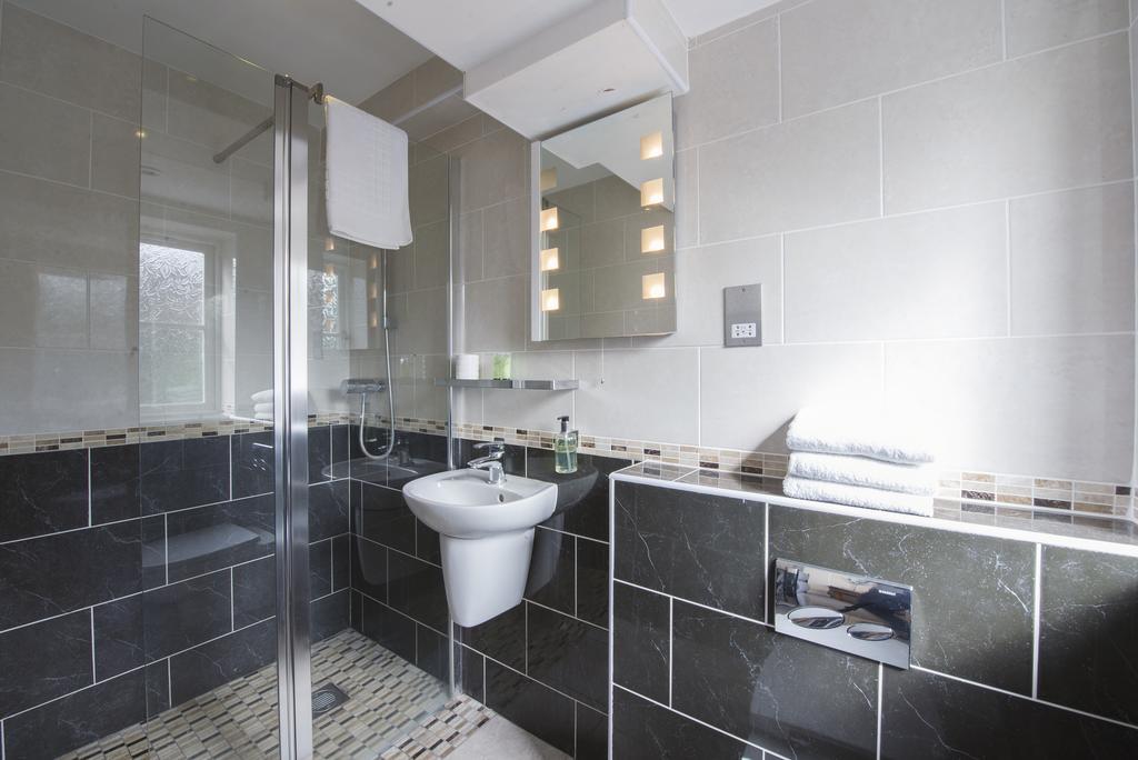 Newtown House Hotel Саут Хейлинг Екстериор снимка